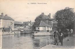 Troyes     10       La Seine  . Pêche A La Ligne - Troyes