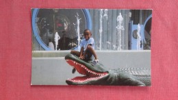 Black Boy On Fake Alligator South Of Border SC-ref 2344 - Presidentes