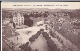 CARTE POSTALE    MEURSAULT 21   La Place De L'Hotel De Ville,Prise Du Clocher - Meursault