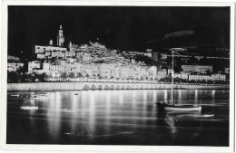 MENTON (06) Carte Photo Vue Nocturne De La Ville - Menton