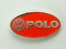 Pin´s VOLKSWAGEN POLO - ROUGE - Volkswagen