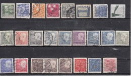 Suede  Lot De 25 Timbres Avant 1980 - Collections