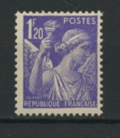 FRANCE -  IRIS - N° Yvert 651** - 1939-44 Iris