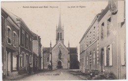 Saint-Aignan-sur-Roë. La Place De L'église. - Saint Aignan Sur Rö