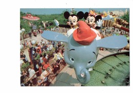 CPM - Disneyland Paris - Mickey Minnie Dans Fantasyland - Avion éléphant - Disney - Manège Attraction - Disneyland