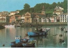 CIBOURE-SAINT-JEAN-DE-LUZ : Vu De Saint-Jean-de-Luze, Le Quai Maurice Ravel Avec Au Centre La Maison De Maurice Ravel - Ciboure