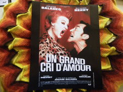 Affichette Couleur 30x24 UN GRAND CRI D'AMOUR...  Balasko / Berry... - Cinema Advertisement