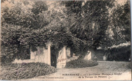 17 MIRAMBEAU - Le Château - Portique Et Escalier. - Mirambeau