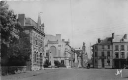 NORD  59    LANDRECIES   PLACE HENRI ET HERMANCE GODART - Landrecies