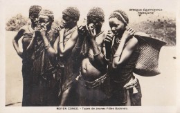AFRIQUE ÉQUATORIALE FRANÇAISE - MOYEN CONGO : TYPES De JEUNES FILLES BADONDO - VRAIE PHOTO / REAL PHOTO ~ 1930 (v-032) - Pointe-Noire
