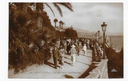 MONTE CARLO - N° 172 - UN COIN DES TERRASSES AVEC PERSONNAGES - REAL PHOTO - CPA NON VOYAGEE - Terraces