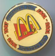 McDonalds - Founders Day, Vintage Pin, Badge, Abzeichen - McDonald's