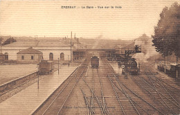 51-EPERNAY- LA GARE , VUE SUR LA VOIE - Epernay