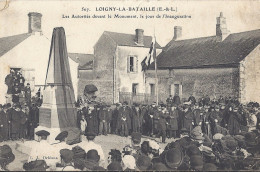 Cp 28 LOIGNY LA BATAILLE Les Autorités Devant Le Monument Le Jour De L'inauguration  ( Batiment Groupe Habitations ) - Loigny