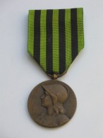 Décoration Médaille Commémorative De La Guerre 1870-1871 Aux Combattants De La Guerre   **** EN ACHAT IMMEDIAT **** - Frankrijk