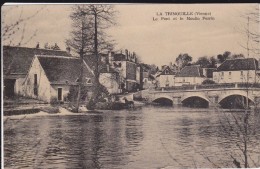 CARTE POSTALE     LA TRIMOUILLE 86  Le Pont Et Le Moulin Perrin - La Trimouille