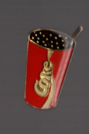 Pin's Boisson / Coca Cola Coke (gobelet Signé LTO) - Coca-Cola