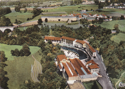 64. ARUDU . VUE AÉRIENNE RARE. LES USINES DU CAÜ. LE QUARTIER NOTRE DAME. ANNÉE 1963 - Arudy