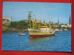 Hamburg - Hafen / Schiff Waterland - Mitte