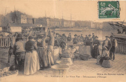 13-MARSEILLE- LE VIEUX PORT, DEBARQUEMENT D'ORANGES - Alter Hafen (Vieux Port), Saint-Victor, Le Panier