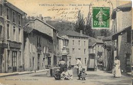 Viriville (Isère) - La Place Des Buttes, Belle Animation - Edition Raymond - Viriville