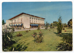 VIC EN BIGORRE--Hôtel "Le Relais De Baloc " Cpm  éd  Combier....à  Saisir - Vic Sur Bigorre