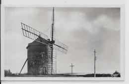 CPSM Moulin à Vent Non Circulé LANCIEUX - Windmühlen