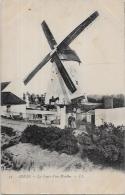 CPA Moulin à Vent Non Circulé Arras - Windmolens