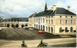 Le Merlerault. Place De L'Hôtel De Ville. - Le Merlerault