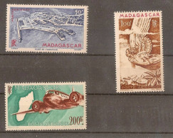 MADAGASCAR 1946 Airmail Definitives MNH - Poste Aérienne