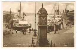 RB 1119 - Raphael Tuck Postcard - Railway Station & Docks Holyhead - Anglesey Wales - Anglesey