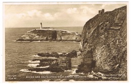 RB 1119 - Raphael Tuck Postcard Rocks & South Stack Lighthouse Holyhead - Anglesey Wales - Anglesey