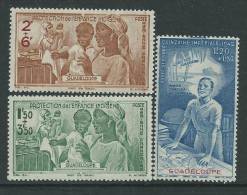 Guadeloupe PA N° 1 / 3 X P.E.I.Q.I. Les 3 Valeurs  Trace De Charnière Sinon TB - Luftpost