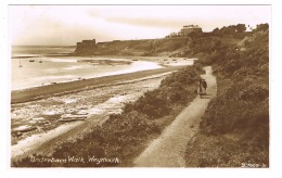 RB 1121 -  Early Real Photo Postcard - Couple On Underbarn Walk - Weymouth Dorset - Weymouth