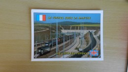 Cp Eurotunnel A Sangatte Le Terminal  Français - Sangatte