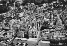 38-VOIRON- VUE PANORAMIQUE AERIENNE ET LA CATHEDRALE - Voiron