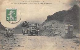 Auvergne Pittoresque   15     Car Alpin (Berliet ?)  Au Pas De Peyrol - Auvergne