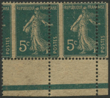 N°137 5c Vert Foncé, Paire Superbe Variété De Piquage - TB - Andere & Zonder Classificatie