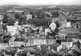 79-CHATILLON-SUR-SEVRES- VUE DU CIEL LE CHÊTEAU ET LA PLACE DES HALLES - Autres & Non Classés