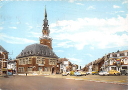 62-BAPAUME- L'HÔTEL DE VILLE ET LA PLACE FAIDHERBE - Bapaume