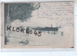 07 LE POUZIN - Crue Du Rhône Route De La Voulte - Animé Homme Femmes Sur La Berge Péniche Amarrée - CPA - Le Pouzin