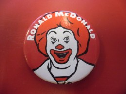 BADGE PIN Mc DONALD'S - McDonald's