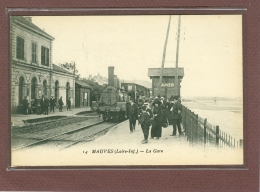 MAUVES (44) - LA GARE - INTERIEUR AVEC TRAIN A QUAI EN GROS PLAN - PAS COURANTE - Mauves-sur-Loire