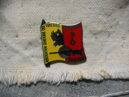 Pin´s De L'Association Genevoise Des Tireurs Sportifs 1948 - 1992 - Bogenschiessen