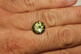 232 - Zircone Verde - Ct. 11.25 - Zirkon