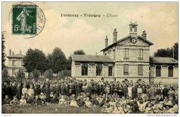 77 - FONTENAY-TRÉSIGNY - L'École - Très Animée, Tous Les écoliers - Fontenay Tresigny