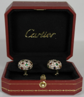 CARTIER: Ohrringe Bagheera, Referenz : N8000400 Mit Yellow Gold Diamonds 5,10 OJ/YG, Sapphires 0.83, Rubies 0,76... - Autres & Non Classés