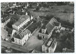 CPSM LA TRIMOUILLE, VUE AERIENNE SUR L'EGLISE, L'ECOLE ET L'HOTEL DE VILLE, VIENNE 86 - La Trimouille