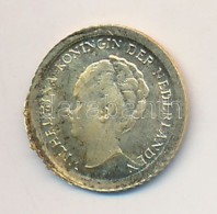 Hollandia 1937. 2 1/2G 'Vilma' Aranyozott Fém Mini Pénz T:2
Netherlands 1937. 1 1/2 Gulden... - Unclassified