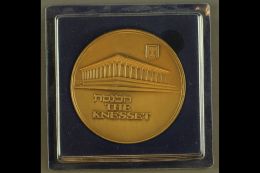 BRONZE MEDALLION Featuring The Knesset Building On The Front Side Of The Coin With The Emblem Of The State Of... - Other & Unclassified